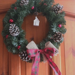 Karácsonyi piros-zöld kopogtató , ajtódísz - Meska.hu