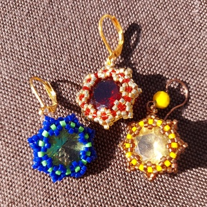 Piros köves fülbevaló - ékszer - fülbevaló - lógó fülbevaló - Meska.hu