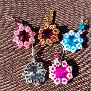 Ciklámen Swarowski köves fülbevaló - ékszer - fülbevaló - lógó fülbevaló - Meska.hu Ciklámen Swarowski köves fülbevaló - ékszer - fülbevaló - lógó fülbevaló - Meska.hu