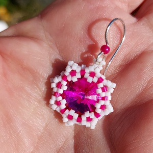 Ciklámen Swarowski köves fülbevaló - ékszer - fülbevaló - lógó fülbevaló - Meska.hu Ciklámen Swarowski köves fülbevaló - ékszer - fülbevaló - lógó fülbevaló - Meska.hu