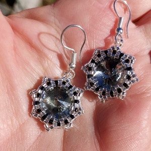 Szürke Swarowski köves fülbevaló - ékszer - fülbevaló - lógó fülbevaló - Meska.hu Szürke Swarowski köves fülbevaló - ékszer - fülbevaló - lógó fülbevaló - Meska.hu