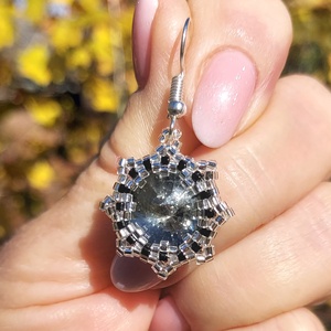 Szürke Swarowski köves fülbevaló - ékszer - fülbevaló - lógó fülbevaló - Meska.hu Szürke Swarowski köves fülbevaló - ékszer - fülbevaló - lógó fülbevaló - Meska.hu