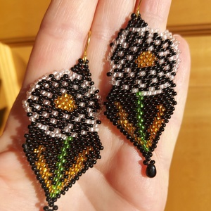 Pitypangos gyöngyfülbevaló - ékszer - fülbevaló - lógó fülbevaló - Meska.hu