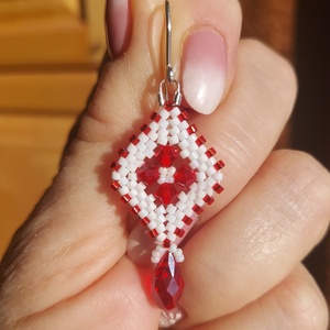 Piros Swarovski gyöngyfülbevaló - ékszer - fülbevaló - lógó fülbevaló - Meska.hu