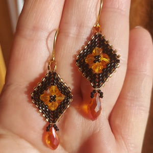 Fekete Swarovski gyöngyfülbevaló - ékszer - fülbevaló - lógó fülbevaló - Meska.hu