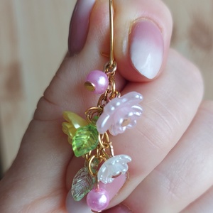 Tavaszi kis virágfüzér gyöngyfülbevaló - ékszer - fülbevaló - lógó fülbevaló - Meska.hu