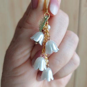 Tavaszi hosszú harangvirág gyöngyfülbevaló - ékszer - fülbevaló - lógó fülbevaló - Meska.hu