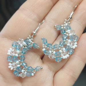 Ezüst Hold gyöngyfülbevaló - ékszer - fülbevaló - lógó fülbevaló - Meska.hu