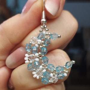 Ezüst Hold gyöngyfülbevaló, Ékszer, Fülbevaló, Lógó fülbevaló, Ékszerkészítés, Gyöngyfűzés, gyöngyhímzés, MESKA