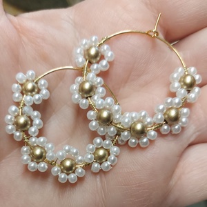 Gyöngyös karika fülbevaló, Ékszer, Fülbevaló, Karika fülbevaló, Ékszerkészítés, Gyöngyfűzés, gyöngyhímzés, MESKA