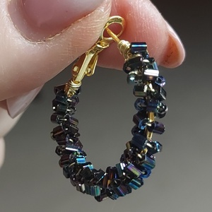 Kék gyöngyös karika fülbevaló - ékszer - fülbevaló - karika fülbevaló - Meska.hu