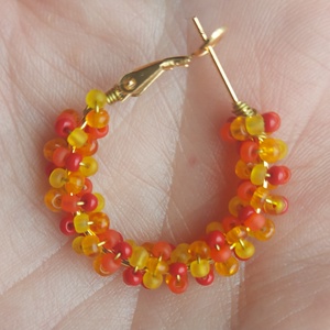 Narancs karika gyöngyfülbevaló - ékszer - fülbevaló - karika fülbevaló - Meska.hu