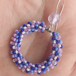 Lila karika gyöngyfülbevaló - ékszer - fülbevaló - karika fülbevaló - Meska.hu