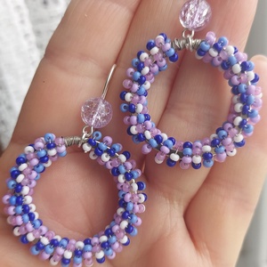 Lila karika gyöngyfülbevaló - ékszer - fülbevaló - karika fülbevaló - Meska.hu