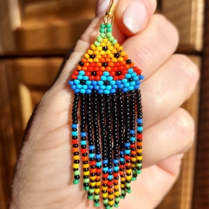 Szivárványvirágos gyöngyfülbevaló - ékszer - fülbevaló - rojtos fülbevaló - Meska.hu