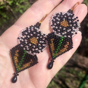 Pitypangos gyöngyfülbevaló - ékszer - fülbevaló - lógó fülbevaló - Meska.hu