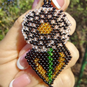 Pitypangos gyöngyfülbevaló - ékszer - fülbevaló - lógó fülbevaló - Meska.hu