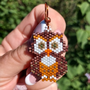 Baglyocska gyöngyfülbevaló  - ékszer - fülbevaló - lógó fülbevaló - Meska.hu