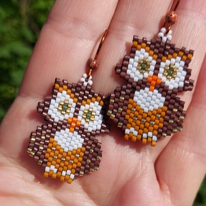 Baglyocska gyöngyfülbevaló  - ékszer - fülbevaló - lógó fülbevaló - Meska.hu