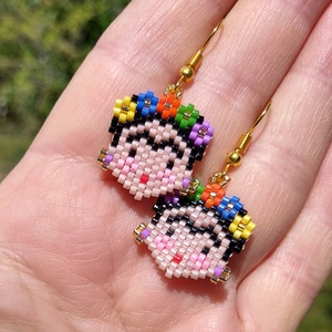 Frida Kahlo gyöngy fülbevaló  - ékszer - fülbevaló - lógó fülbevaló - Meska.hu