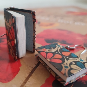 Könyv fülbevaló  - ékszer - fülbevaló - lógó fülbevaló - Meska.hu