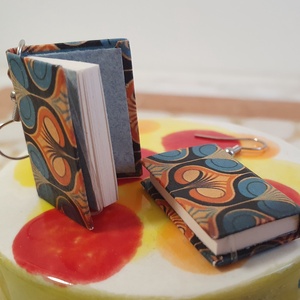 Könyv fülbevaló  - ékszer - fülbevaló - lógó fülbevaló - Meska.hu