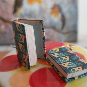 Könyv fülbevaló (madras) - ékszer - fülbevaló - lógó fülbevaló - Meska.hu