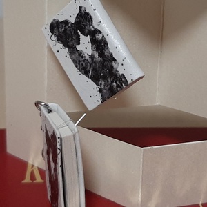 Könyv fülbevaló Anyák napjára - ékszer - fülbevaló - lógó fülbevaló - Meska.hu