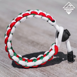 - Magyar - paracord karkötő -  - Meska.hu