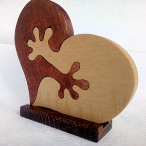 Szív alakú dekoráció, szívecske formájú puzzle fából + talp - otthon & életmód - dekoráció - dísztárgy - Meska.hu