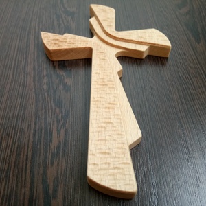 Modern fali kereszt, faragott fából készült feszület - otthon & életmód - vallás - kereszt - Meska.hu