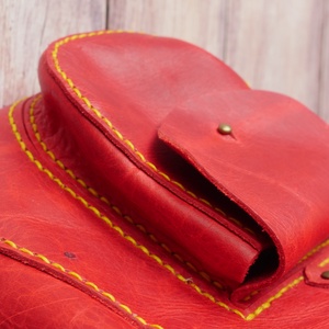 Piros bőr városi hátizsák  - táska & tok - hátizsák - hátizsák - Meska.hu