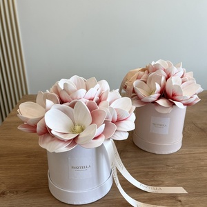 Magnólia virágdoboz - fehér dobozban ( Közepes), Otthon & Életmód, Virágdekoráció, Virágok, Virágbox, Virágkötés, MESKA