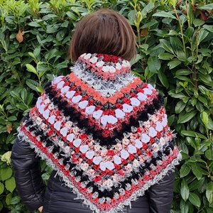 Tűzmesék - egyedi, kézzel horgolt kendő, rózsával - ruha & divat - sál, sapka, kendő - kendő - Meska.hu Tűzmesék - egyedi, kézzel horgolt kendő, rózsával - ruha & divat - sál, sapka, kendő - kendő - Meska.hu