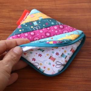 Patchwork pénztárca -varrószoba mintás rózsaszín - táska & tok - pénztárca & más tok - pénztárca - gyerek pénztárca - Meska.hu