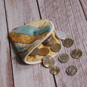 Patchwork pénztárca - kék-sárga virágmintás -1 - táska & tok - pénztárca & más tok - pénztárca - női pénztárca - Meska.hu