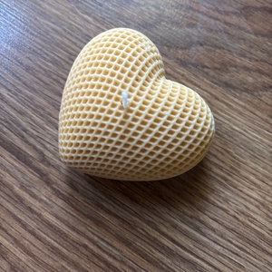 Dombornyomott 3 D szív gyertya - kellékek & szerszámok - dekorációs kellékek - dekorációs gyertya - Meska.hu