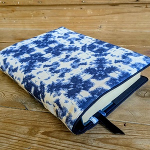 Könyvkabát - Batik (Shibori) mintás - otthon & életmód - papír, írószer - könyv- és füzetborító - Meska.hu