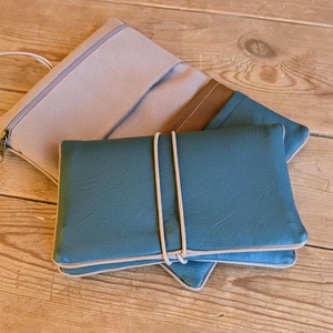 Dohánytasak - türkiz műbőr/ beige - Meska.hu