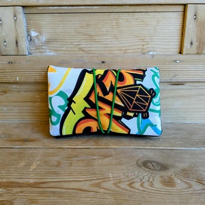 Dohánytasak - graffity mintás - Meska.hu