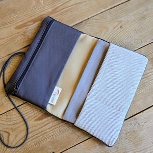 Dohánytasak - kordbársony, törtfehér - táska & tok - pénztárca & más tok - dohánytasak & szütyő - Meska.hu