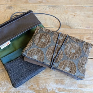 Dohánytasak - szürke, barna körökkel - táska & tok - pénztárca & más tok - dohánytasak & szütyő - Meska.hu