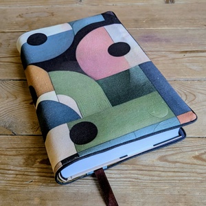 Könyvkabát - geometriai mintás, Otthon & Életmód, Papír, írószer, Könyv- és füzetborító, Varrás, MESKA