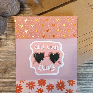 Egyedi képeslap kollázs technikával - Self love club, Otthon & Életmód, Papír, írószer, Ajándékozás kellékei, Képeslap, üdvözlőlap, , MESKA