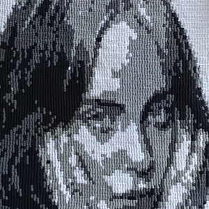 Billie Eilish pixelmakramé - otthon & életmód - dekoráció - fali és függő dekoráció - falra akasztható dekor - Meska.hu