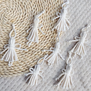 Makramé angyalka karácsonyfadísz - karácsony - karácsonyi lakásdekoráció - karácsonyfadíszek - Meska.hu