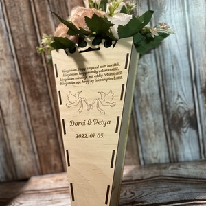 Szülőköszöntő egyedi virág box, gravírozva - esküvő - emlék & ajándék - szülőköszöntő ajándék - Meska.hu