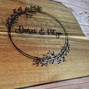 Gravírozott vágódeszka, névre szóló ajándék, ingyenes szállítással - otthon & életmód - konyhafelszerelés, tálalás - sütés, főzés - vágódeszka - Meska.hu