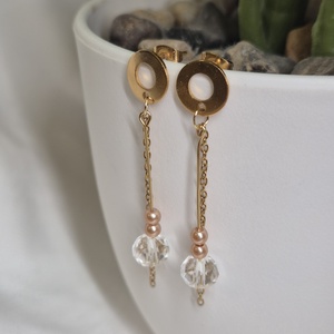 Kézzel készült nemesacél arany fülbevaló üveggyönggyel, Ékszer, Fülbevaló, Lógó fülbevaló, Ékszerkészítés, Egyedi, kézzel készült arany színű lógós, bedugós fülbevaló üveggyönggyel.

Alapanyag: nemesacél (e..., MESKA