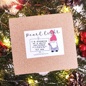 Elf Box VI. ajándékcsomag, Karácsony, Karácsonyi lakásdekoráció, Karácsonyi illatgyertya, mécses, Gyertya-, mécseskészítés, MESKA